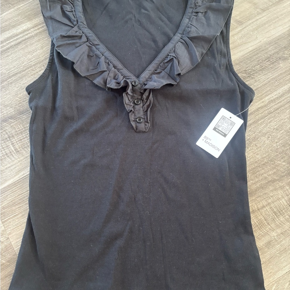 NWT Black Ruffled V-Neck Women's Top - Size Medium - Picture 8 of 8